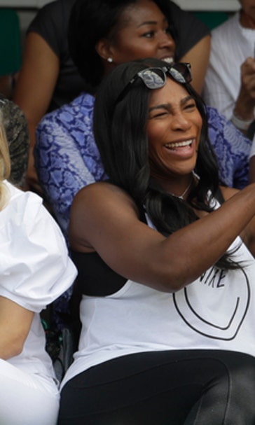 Serena's back at a Slam! OK, sort of; she watched Venus win